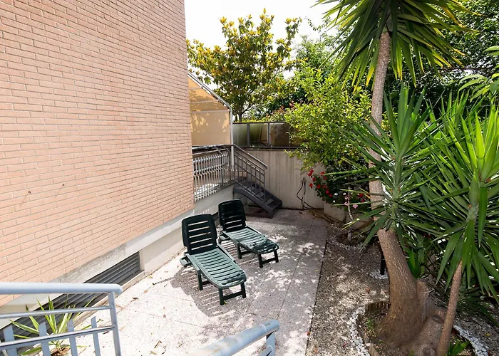 Apartment La Casetta Di Gio With Private Garden